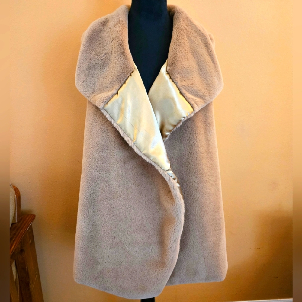 Marcus Adler NY Tan Faux Fur Lined Vest